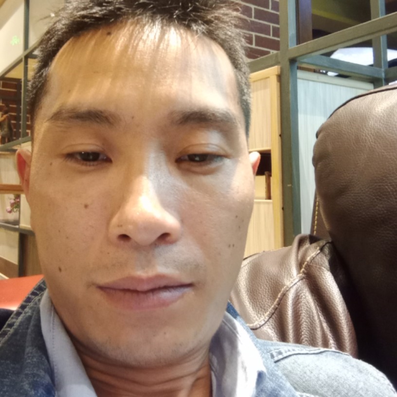 出租另外半边床的照片