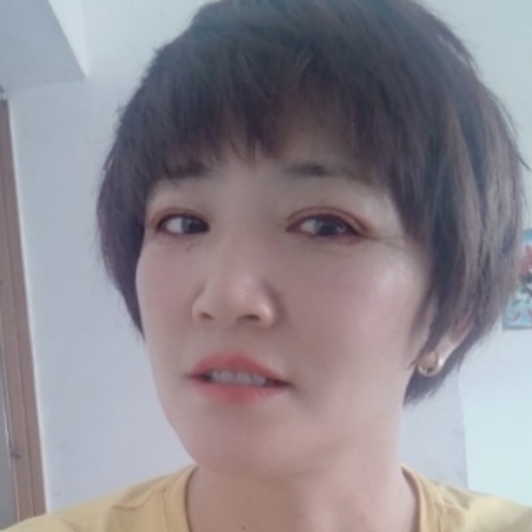 左眼会陪右眼哭的照片