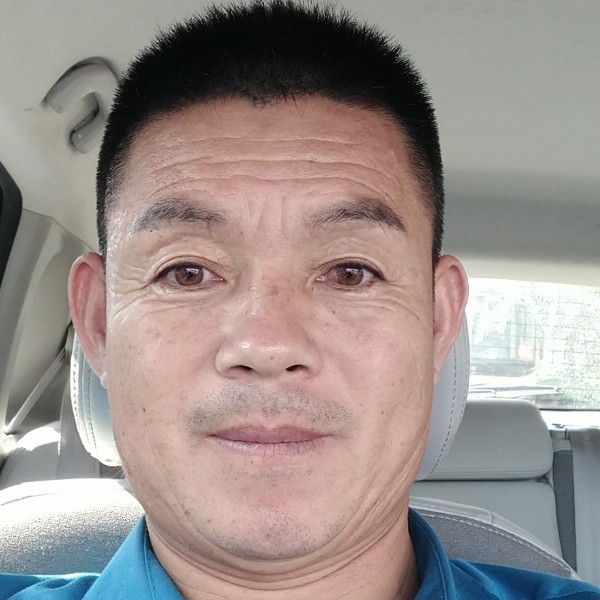 人在旅途结善缘的照片
