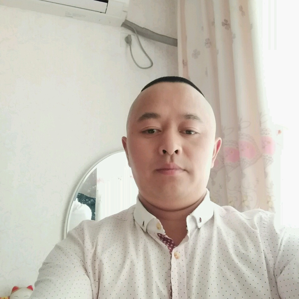 绿草有现实的照片