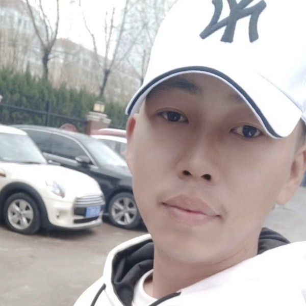 慕小丘的照片
