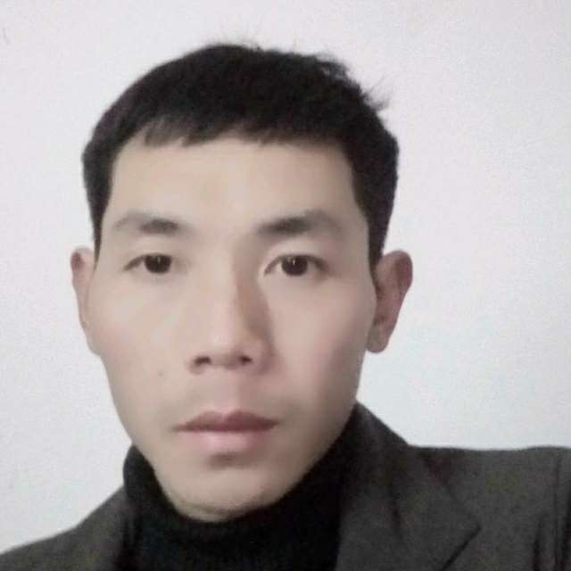 陌殇深拥寒冷的照片