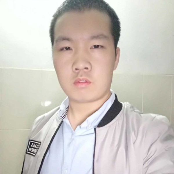 潇洒蹁跹摩托的照片