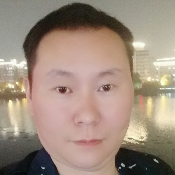 罗述祥的照片