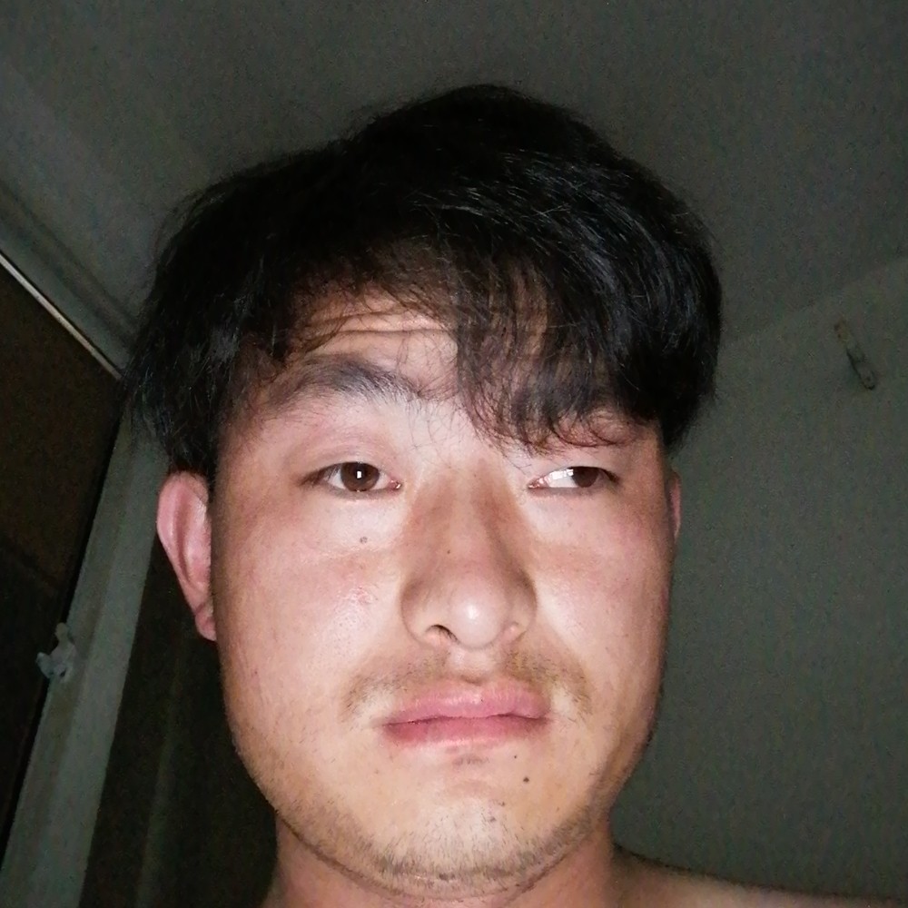 漠然凝眸冬日的照片