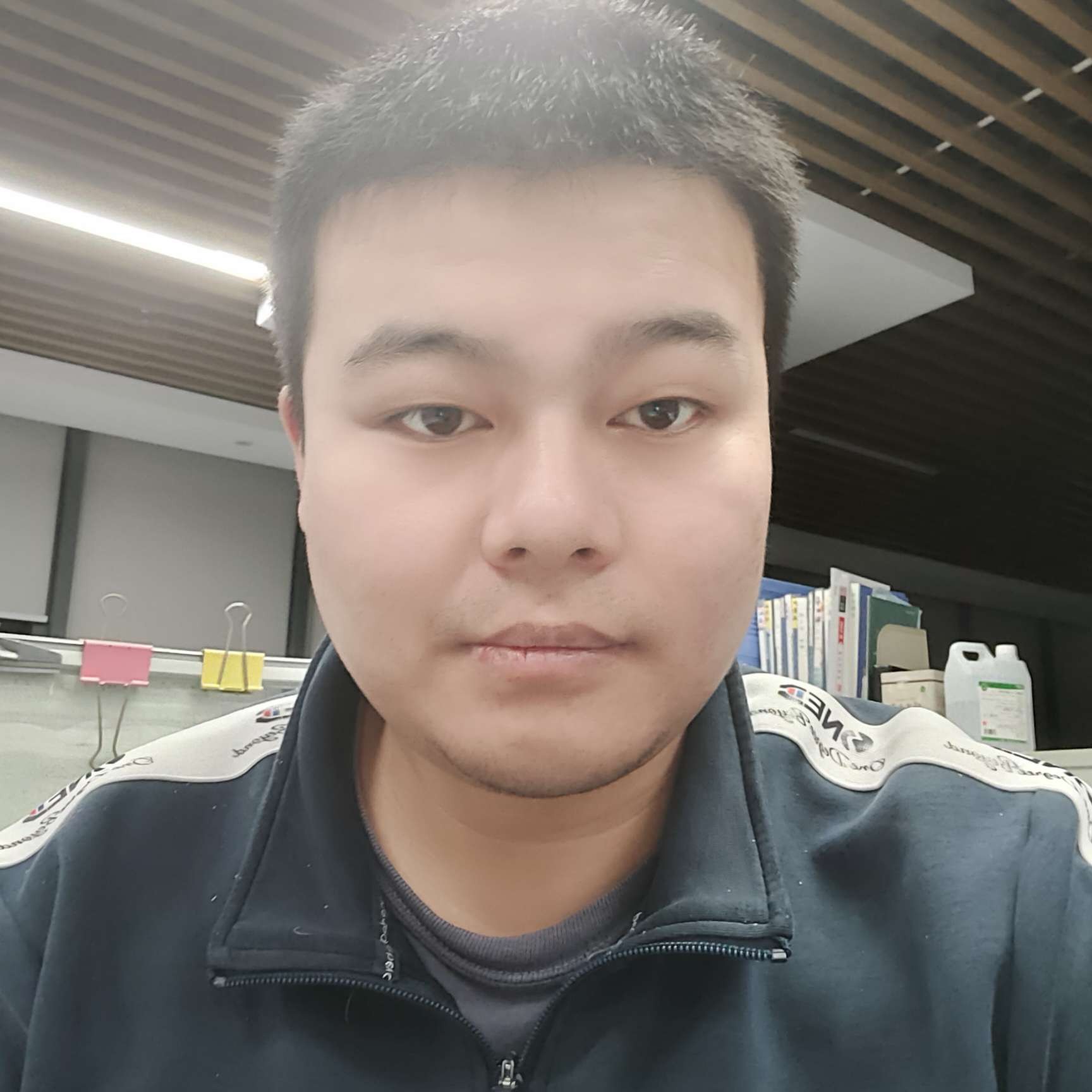 花瓣笑羞涩的照片