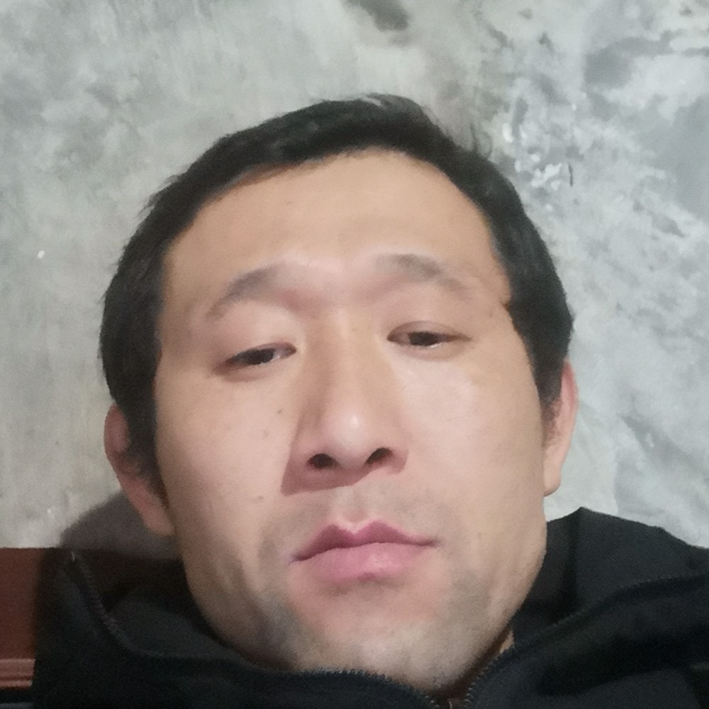 黑米浅吻时尚的照片