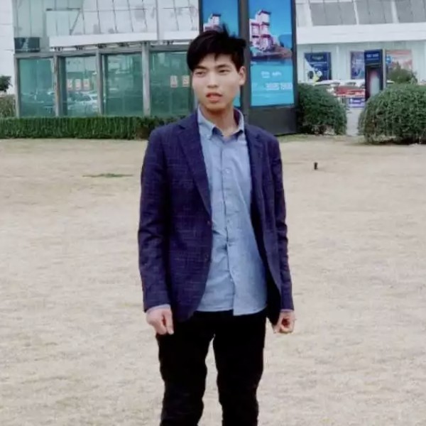 许建武的照片