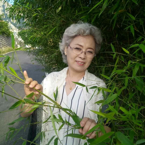 上官月华的照片