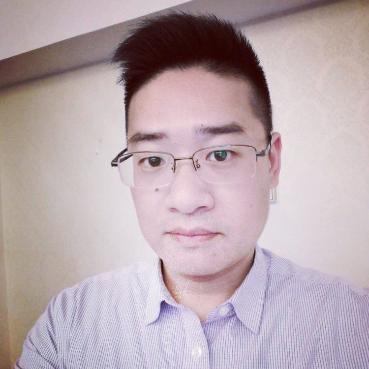 森林小屋的照片
