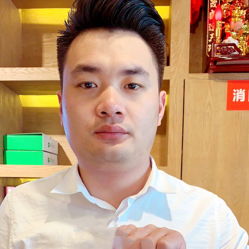 化羽傻傻的照片