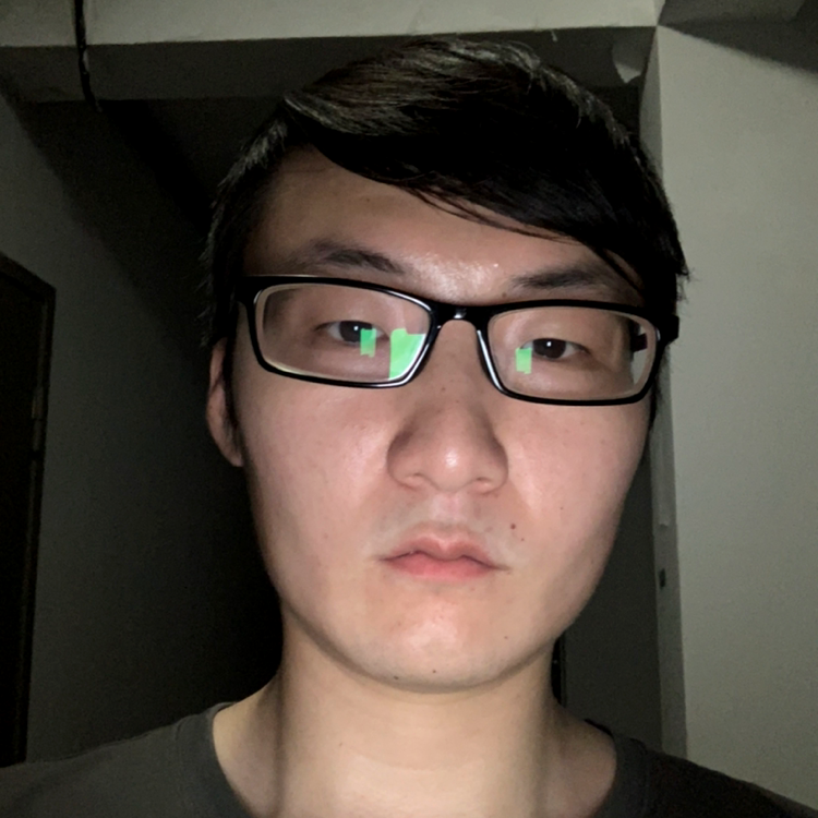 嘈杂人群的照片