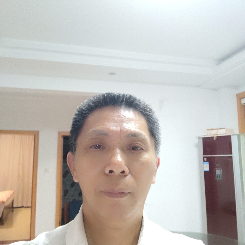 夕阳笑积极的照片
