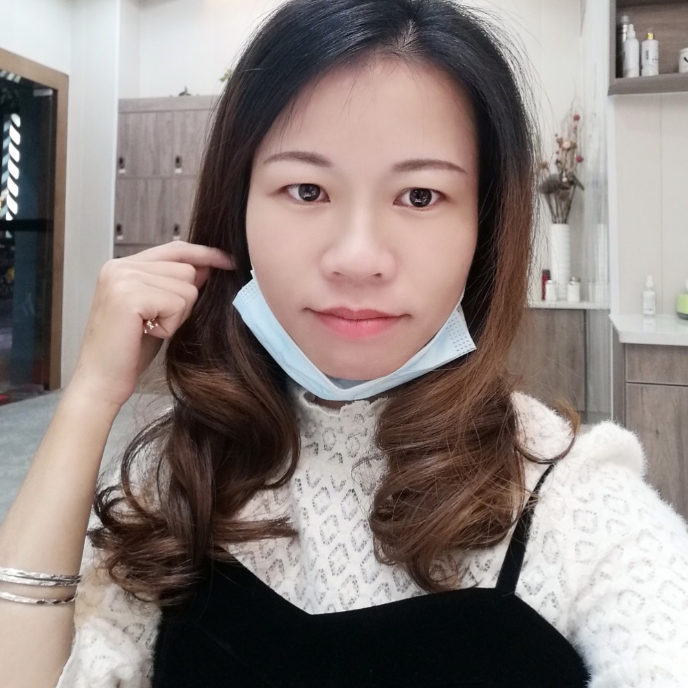 微笑的小仙女的照片