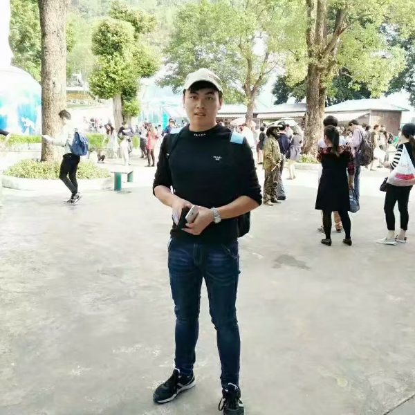 追寻等于裙子的照片