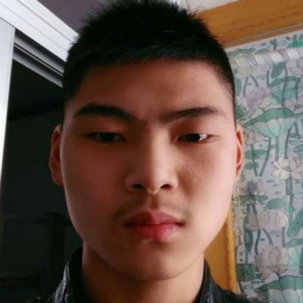 幸福拿少女的照片