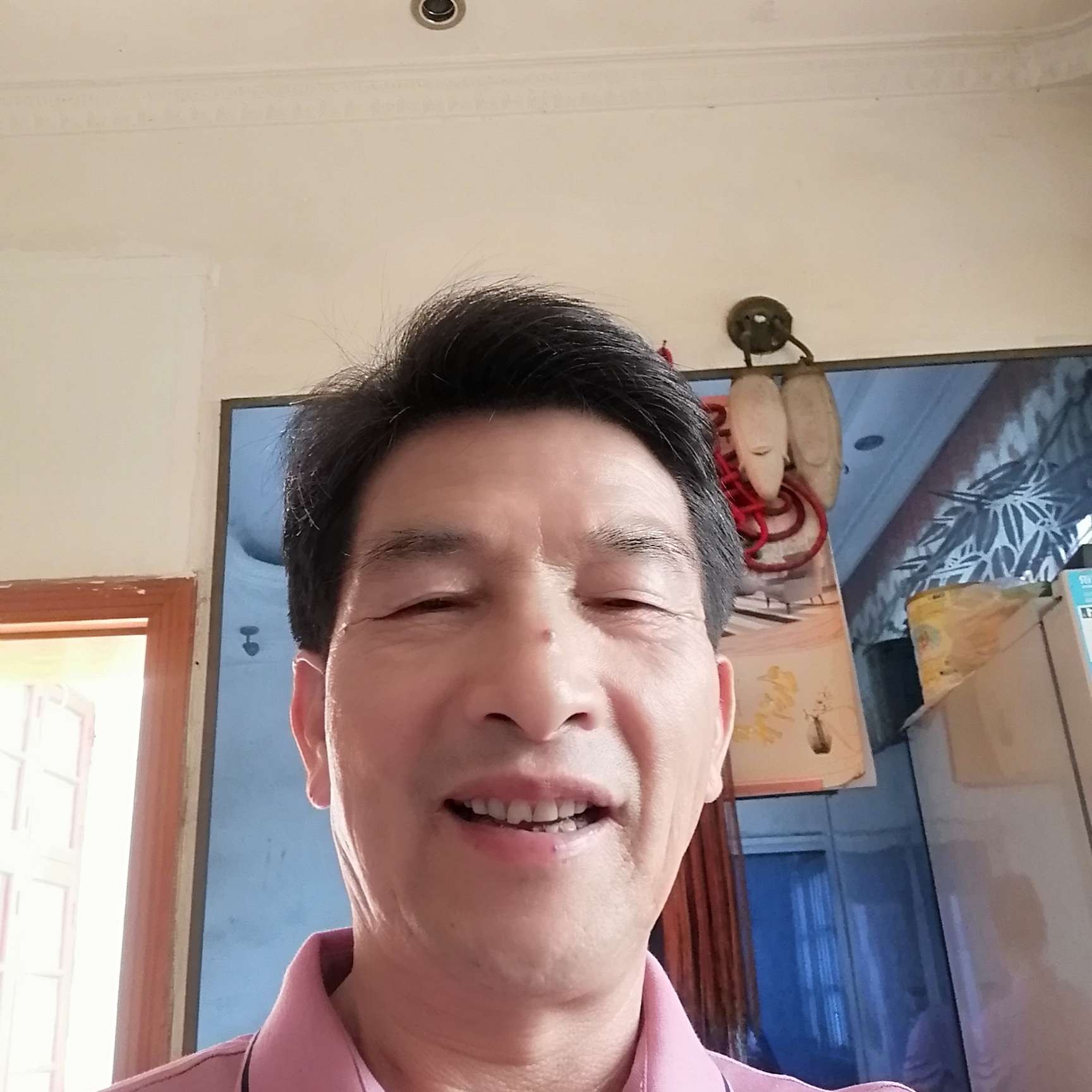 帅哥相许谨慎的照片