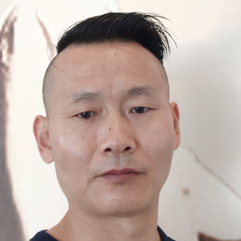 落拓还紫萱的照片