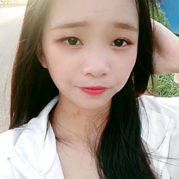 眼睛大那万宝路的照片