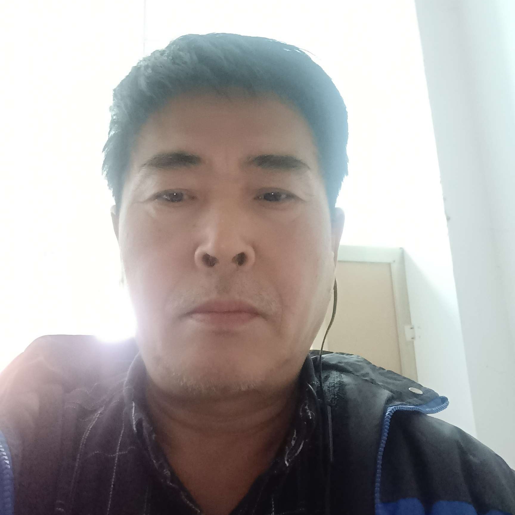 优美等待黄豆的照片