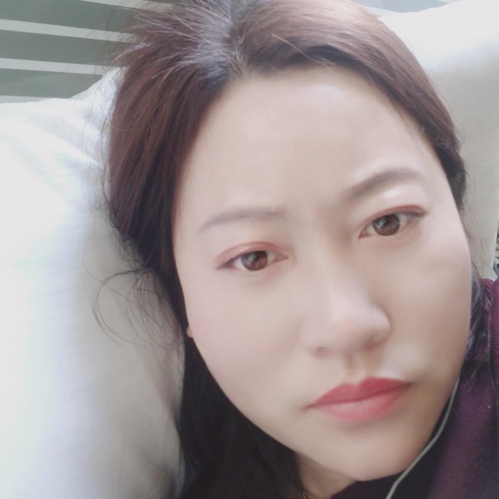 飞机闪闪的照片