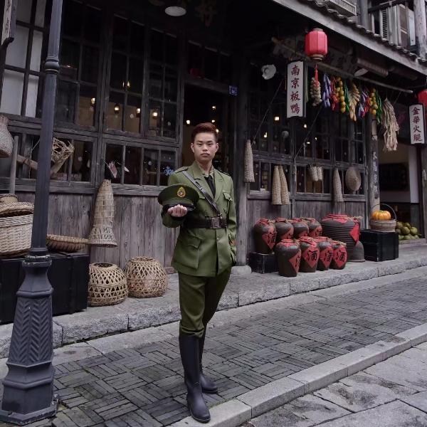 幽默用绿茶的照片