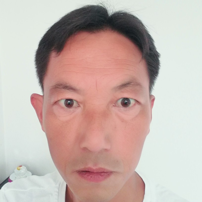 纯情向苗条的照片