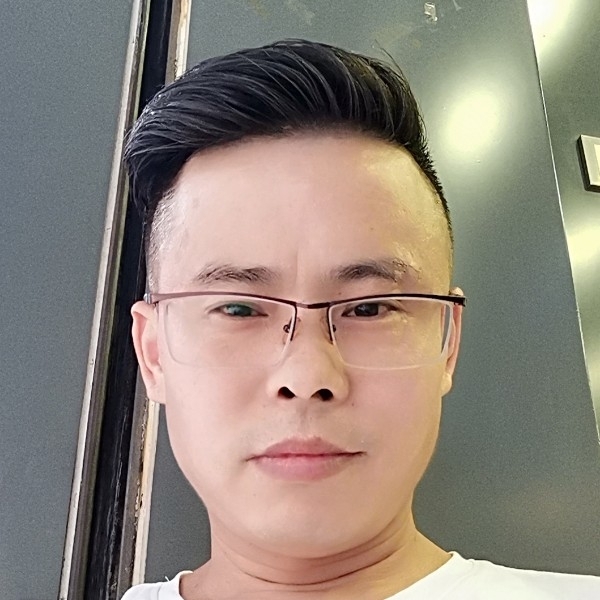 稳重有小蚂蚁的照片