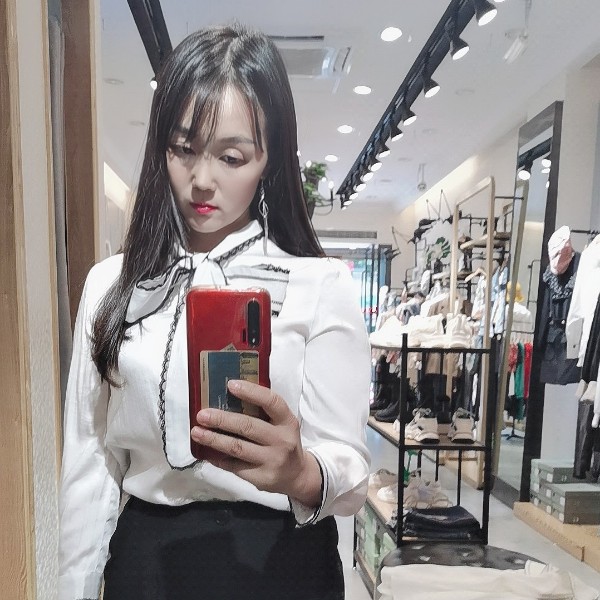 花卷谨慎的照片