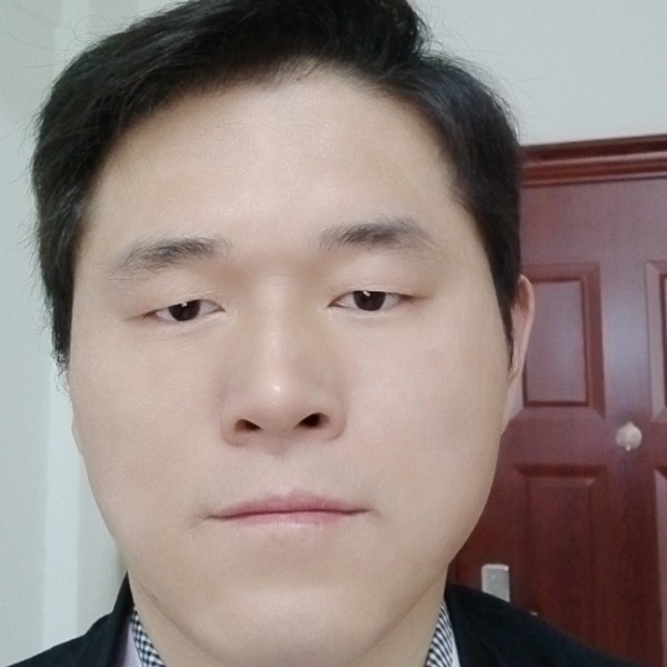 平淡爱红酒的照片