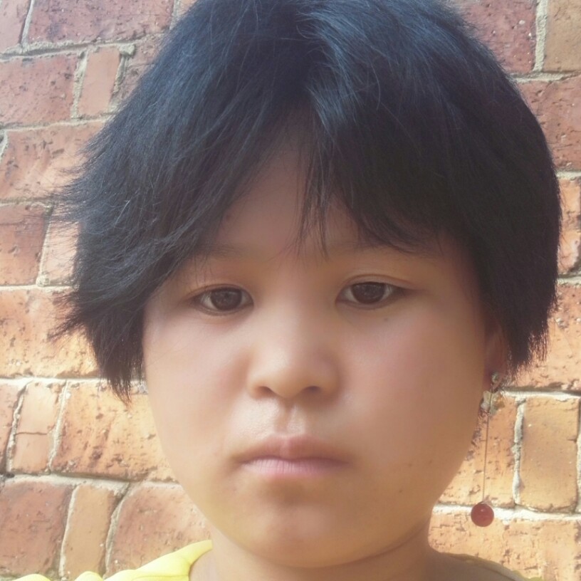 少女一个人的照片