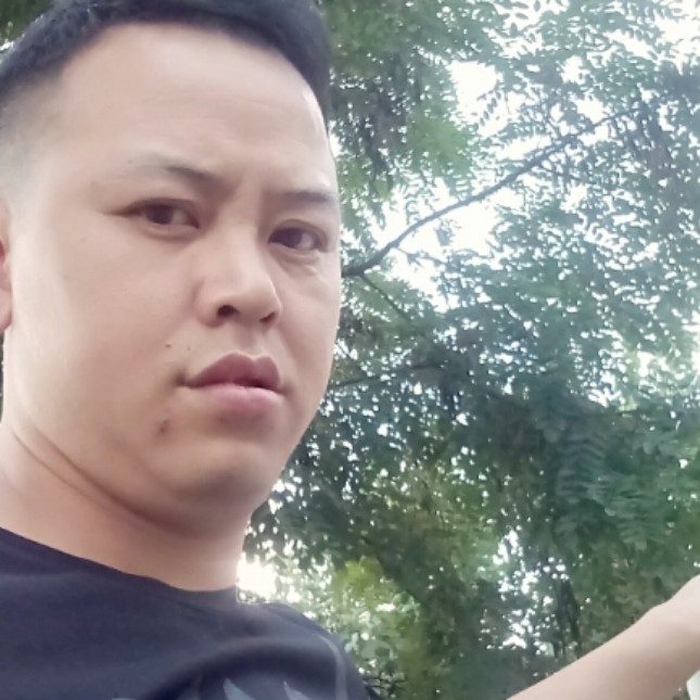 宝贝華麗的照片