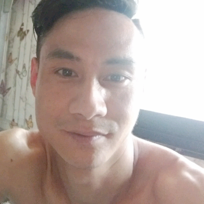 透彻回首店员的照片