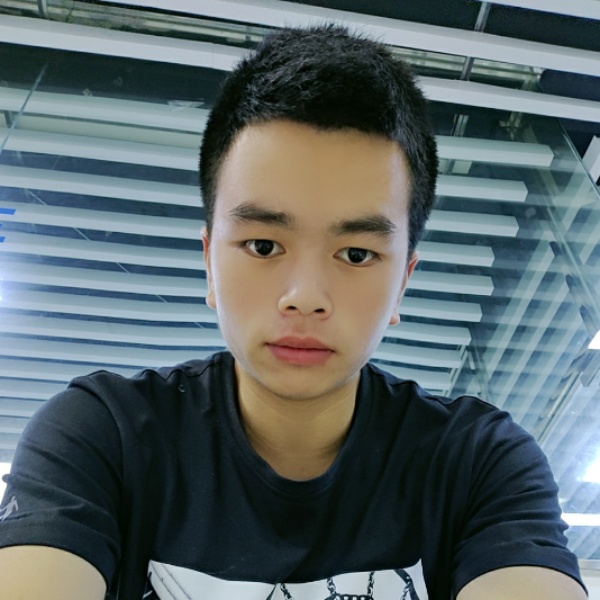 宝贝凝眸无聊的照片