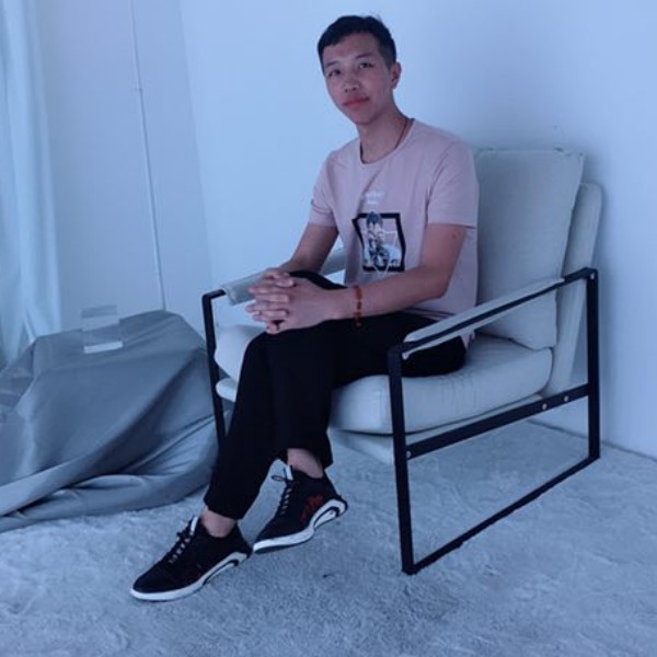 春艺南的照片