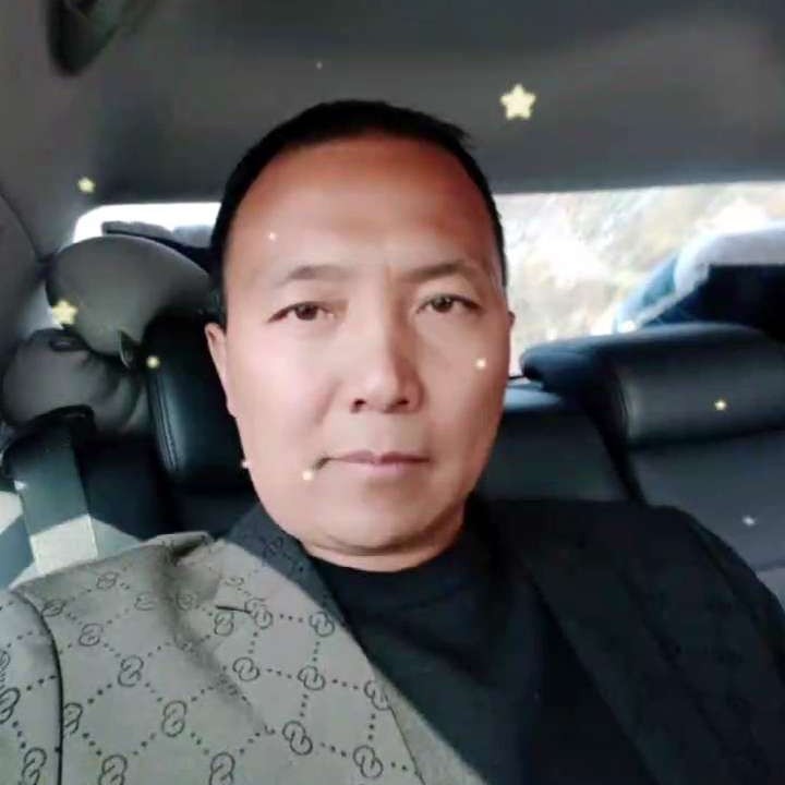 嵘森的照片