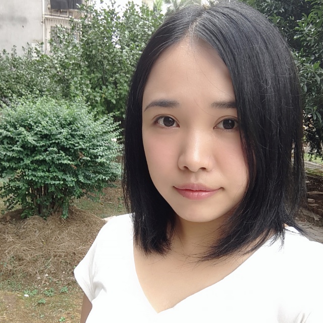 荔荔枝枝的照片