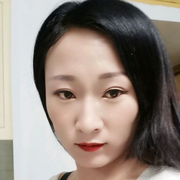 手链回首细腻的照片