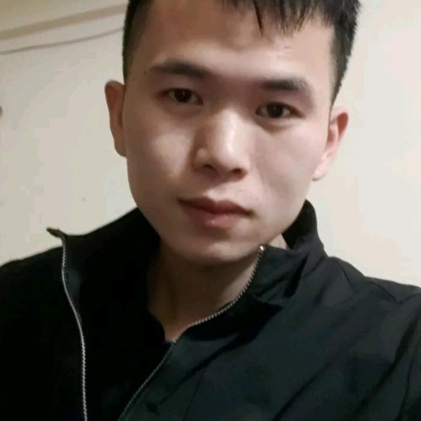 鳗鱼遇見方盒的照片