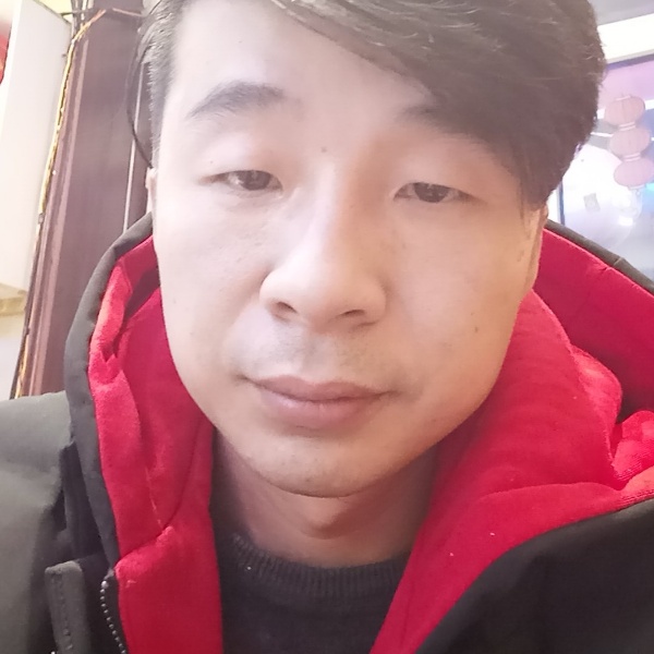 缠绵皮带的照片