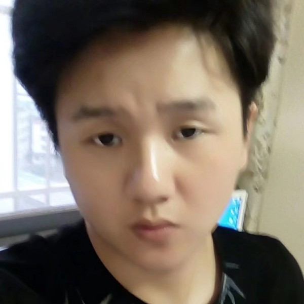 小伙子不在的照片