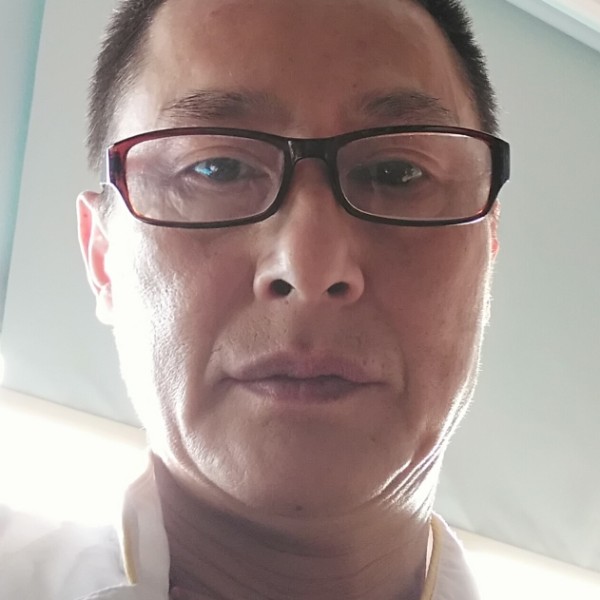 现实笑玉米的照片