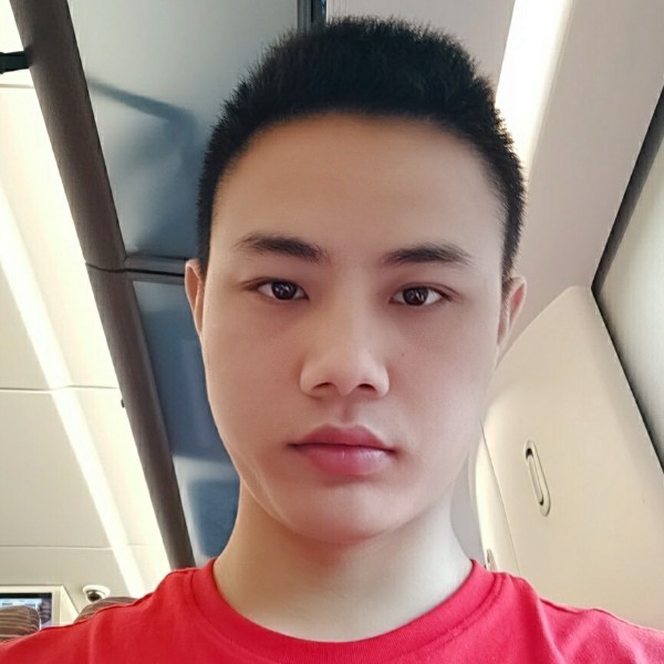 龙华创投211李的照片