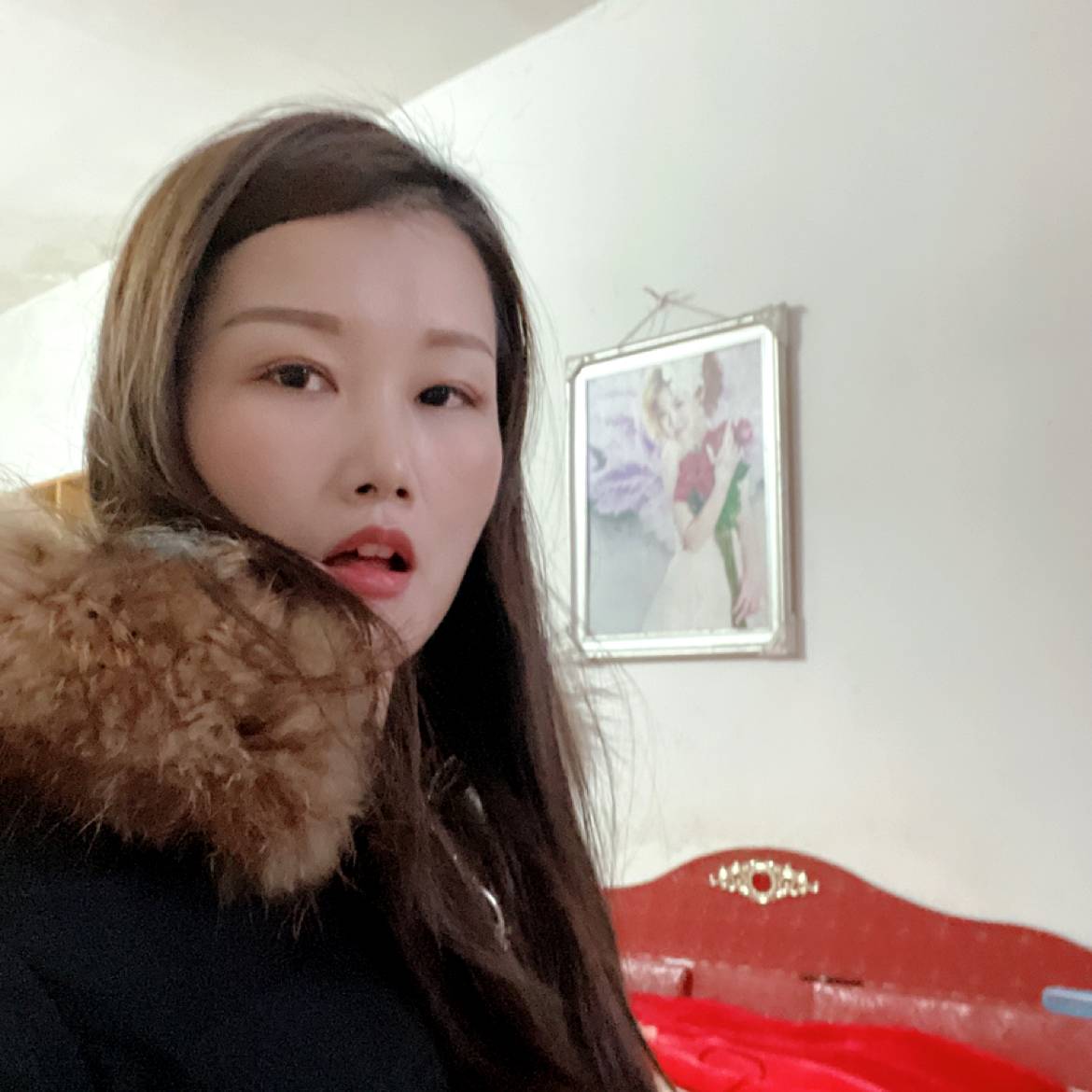 有魅力回首天寂的照片