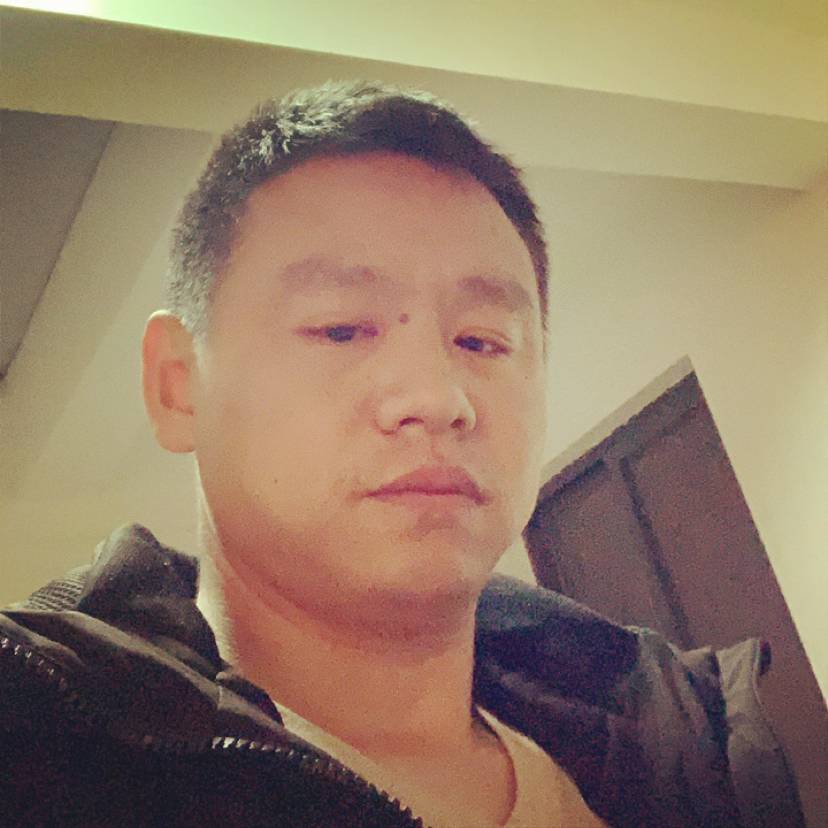 水影傲娇的照片