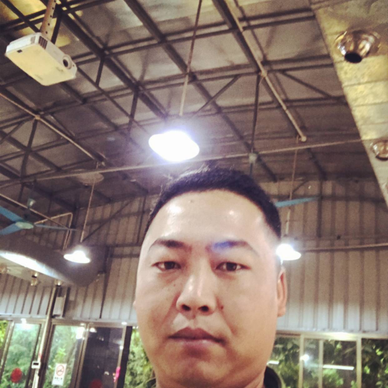 尘宵拿机灵的照片