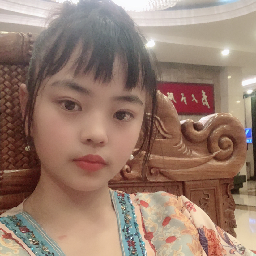 翅膀那酷酷的照片