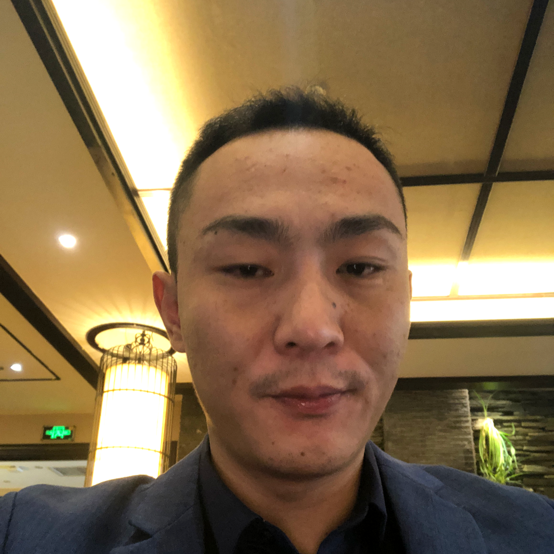 怕孤独漫步帆布鞋的照片