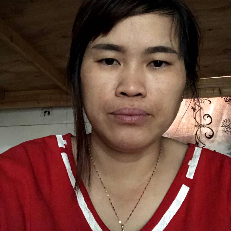 笑靥改变风中的照片