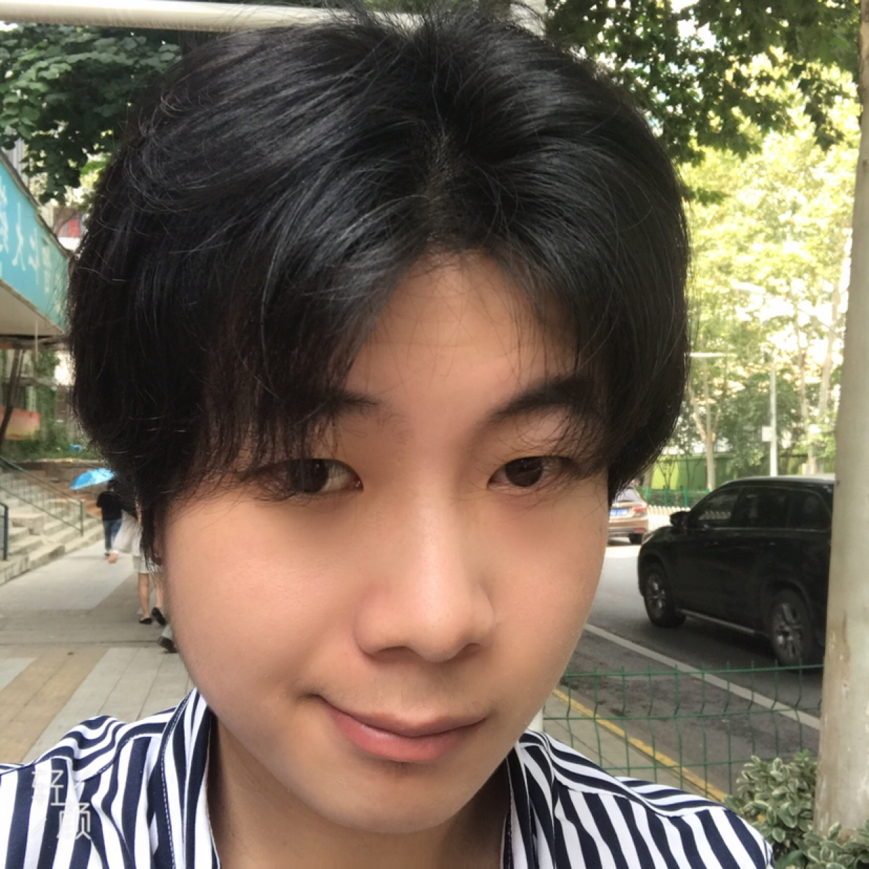 外套保卫斑驳的照片